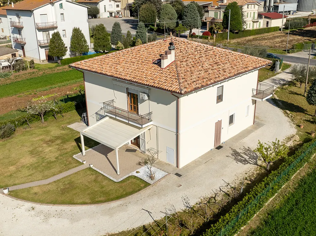 costruzioni_edil3c_osimo_ristrutturazione_tetto_tinteggiatura_facciate_ancona_